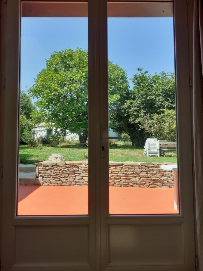 Villa La Fenetre à Saint-Florent-des-Bois Extérieur photo